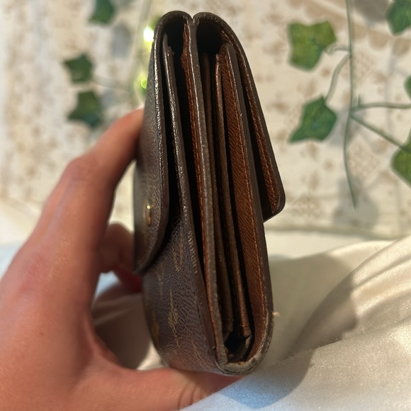 Authentic Vintage Louis Vuitton Monogram Leather Double Snap Wallet - Picture 5 of 12